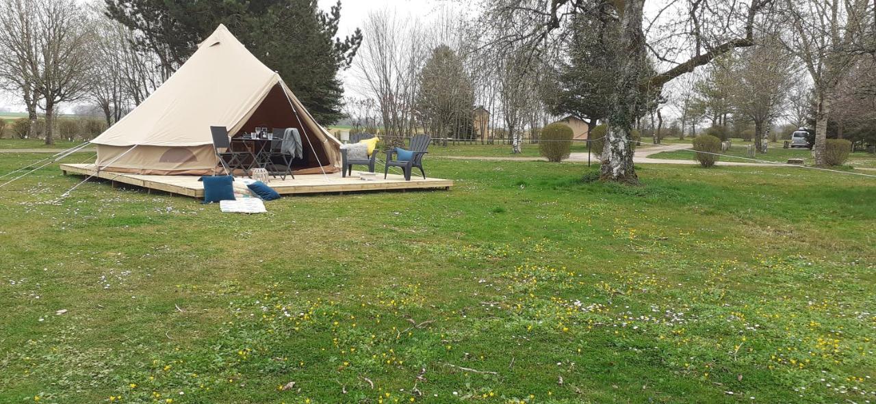 Tente Bell au camping Hautoreille Bannes  Extérieur photo
