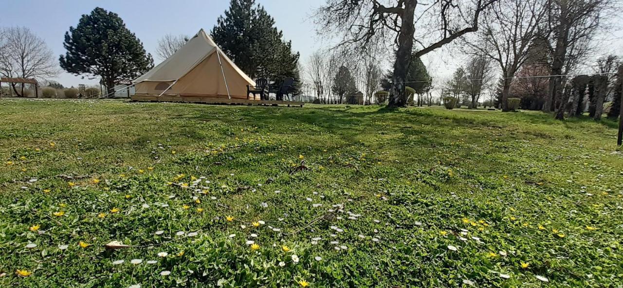 Tente Bell au camping Hautoreille Bannes  Extérieur photo